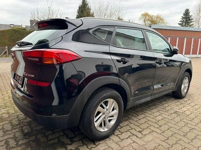 Gebraucht Hyundai Tucson 132 PS (97 kW) 2020 Schwarz SUV