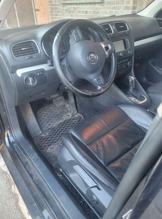 Gebraucht VW Golf VI Trendline 105 PS (77 kW) 2011 Schwarz Kleinwagen