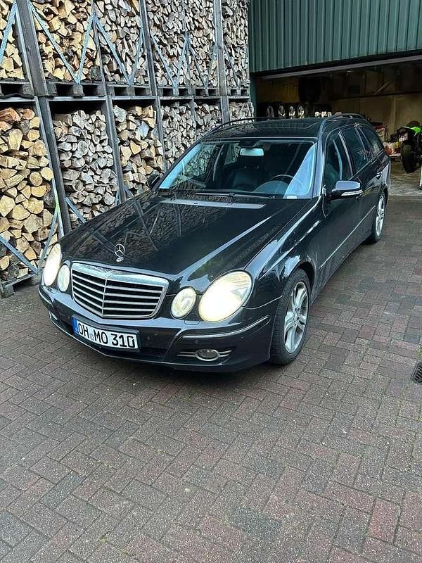 Gebraucht Mercedes E320 Avantgarde 224 PS (164 kW) 2009 Kombi