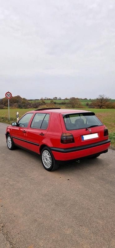 Rot Gebraucht 1993 VW Golf III GT Kleinwagen | 3.199 € - Bild 1/4