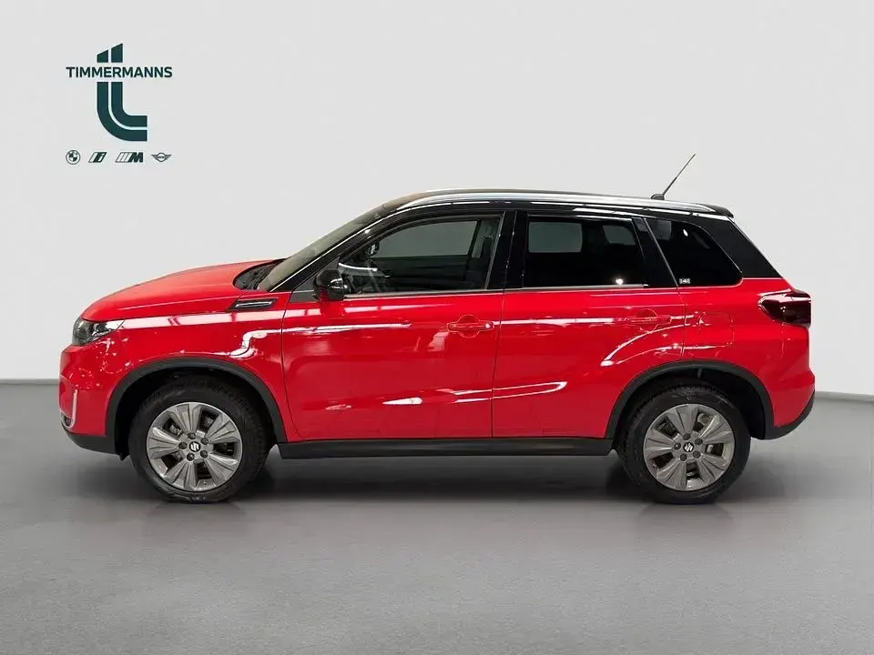 Gebraucht Suzuki Vitara 116 PS (85 kW) 2023 Rot SUV
