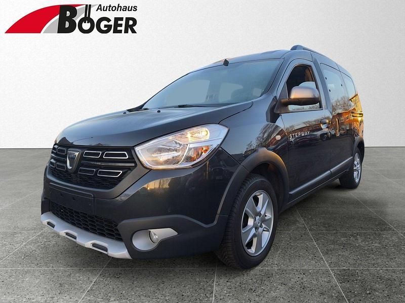 Grau Gebraucht 2021 Dacia Dokker Van / Kleinbus | 12.990 € (Guter Preis) - Bild 1/3