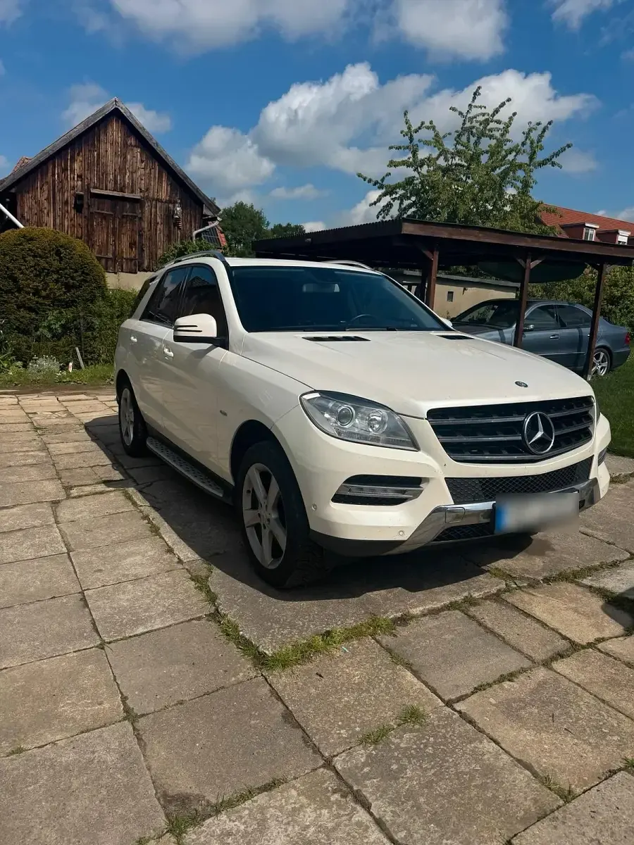 Gebraucht Mercedes ML350 258 PS (189 kW) 2012 Weiß SUV