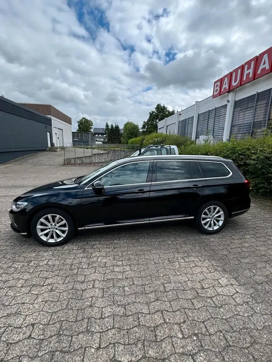 Gebraucht VW Passat 150 PS (110 kW) 2019 Schwarz Kombi