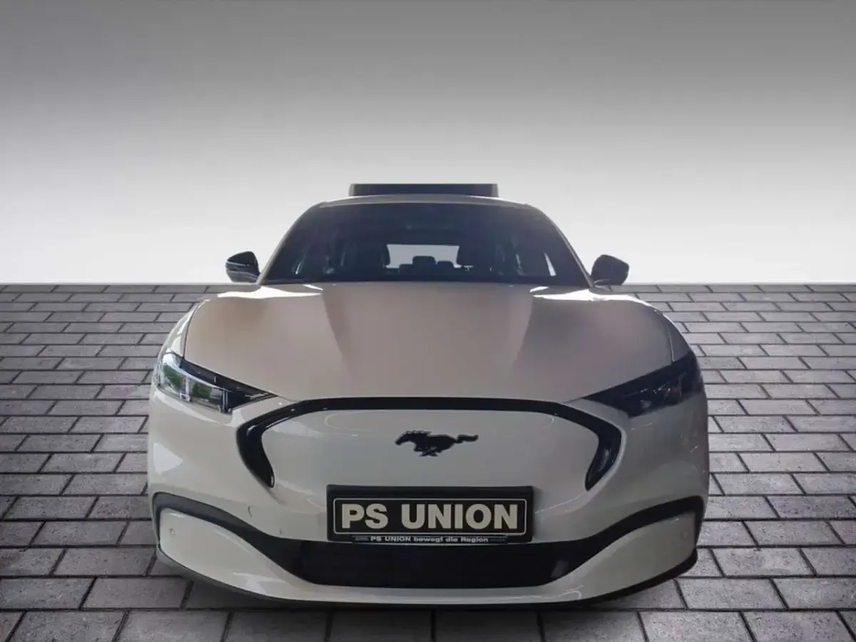 Neu Ford Mustang Mach-E Premium 216 kW (294 PS) 2026 Star weiss SUV