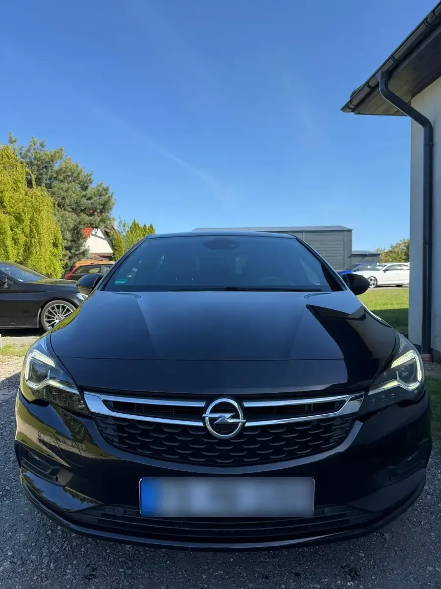 Second-hand Opel Astra 140 CP (102 kW) 2016 Negru Berlinǎ