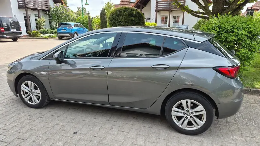 Gebraucht Opel Astra Innovation 150 PS (110 kW) 2016 Grau Limousine