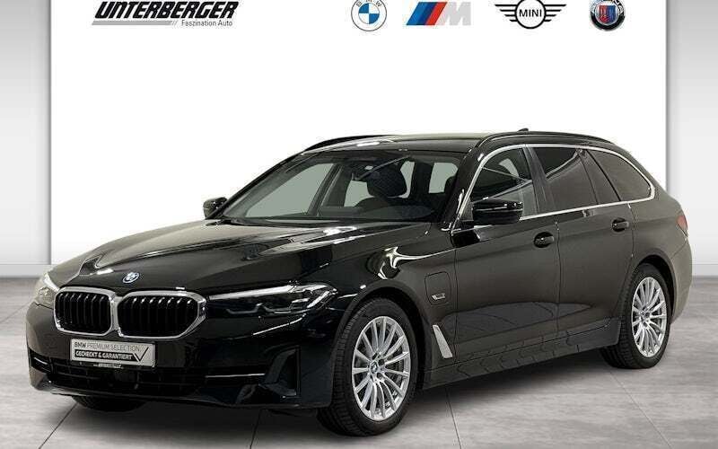 Schwarz ii Gebraucht 2022 BMW 530e Sport Line Kombi | 29.890 € (Superpreis) - Bild 1/4