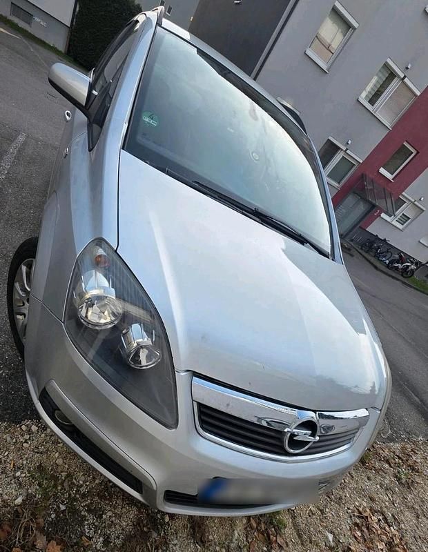Gebraucht Opel Zafira 125 PS (91 kW) 2006 Silber Van / Kleinbus