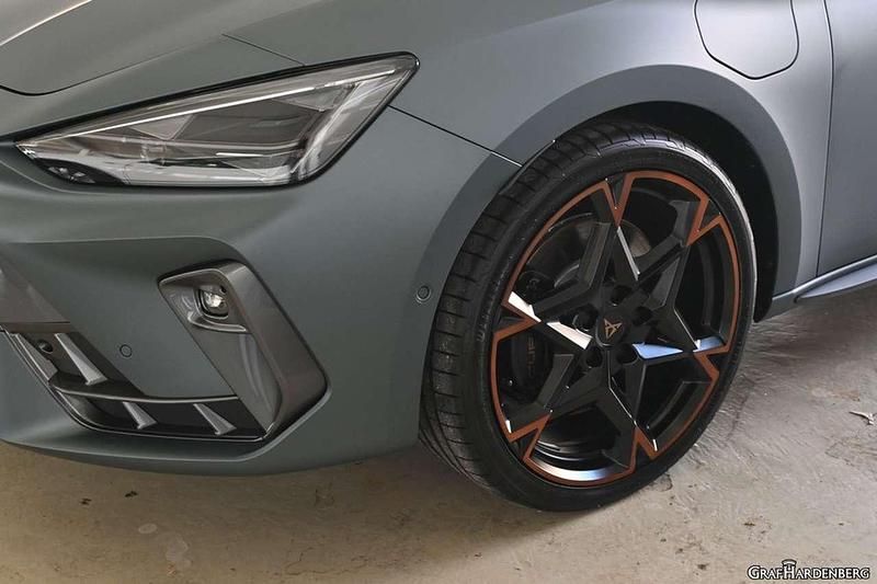 Gebraucht Cupra Leon VZ 272 PS (200 kW) 2025 Enceladus grau matt Kombi