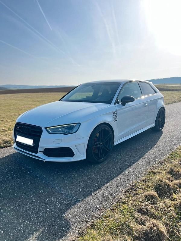 Gebraucht Audi Coupé 300 PS (220 kW) 2014 Weiß Coupé