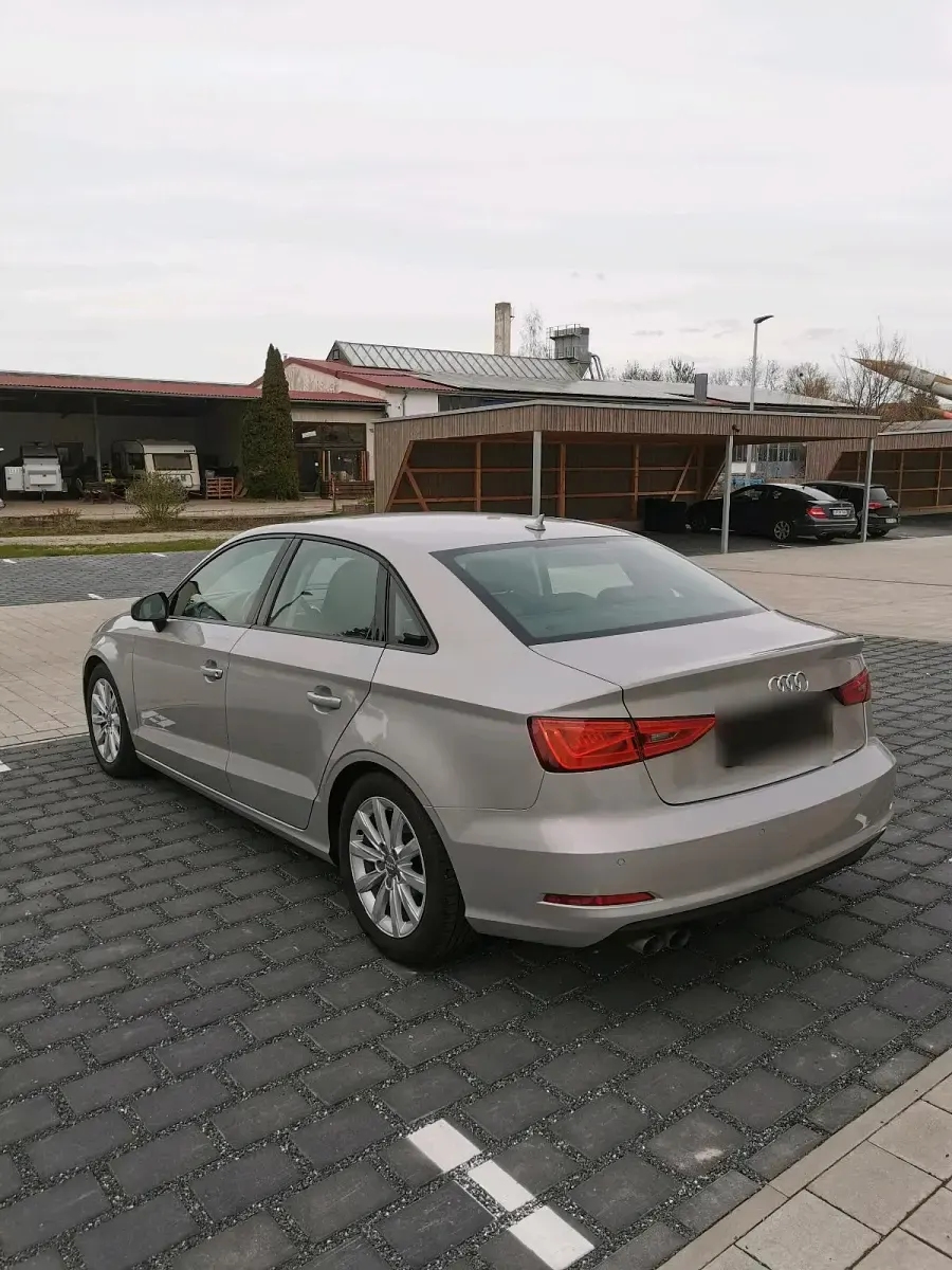 Gebraucht Audi A3 150 PS (110 kW) 2015 Grau Limousine