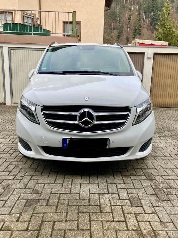 Gebraucht Mercedes V250 Edition 190 PS (139 kW) 2017 Weiß Van / Kleinbus