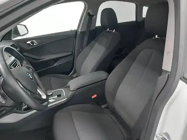 Używany BMW 218 Performance 136 KM (100 kW) 2024 Biały Coupe