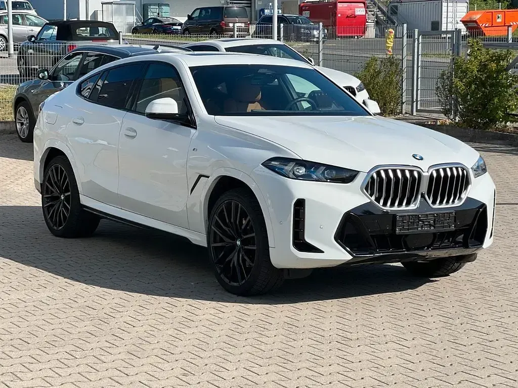 Gebraucht BMW X6 M Sport 286 PS (210 kW) 2025 Weiß SUV