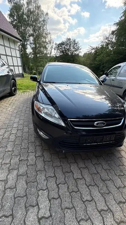 Gebraucht Ford Mondeo Trend 116 PS (85 kW) 2014 Schwarz Limousine