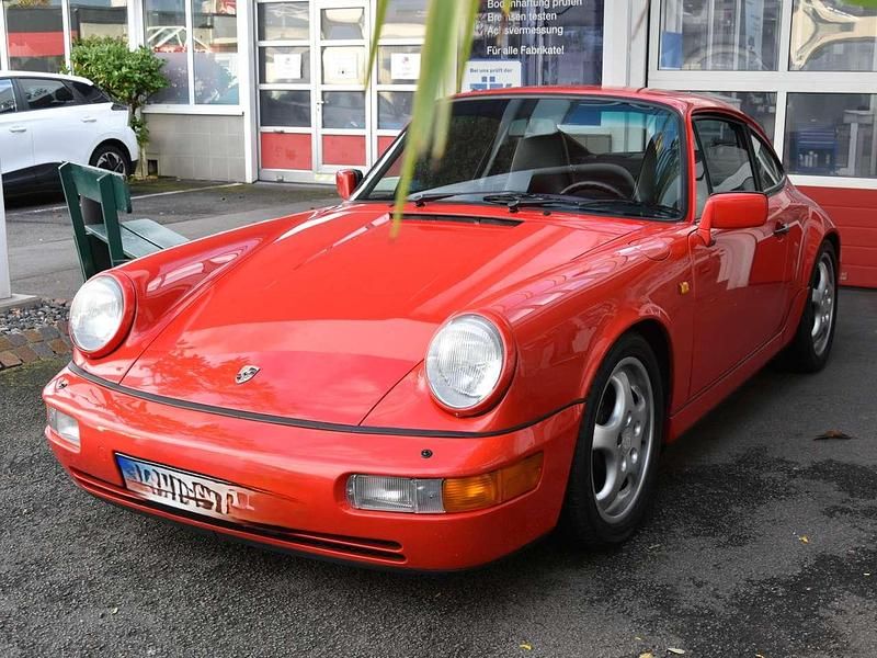 Rot Gebraucht 1989 Porsche 911 Carrera 4 Coupé | 82.964 € - Bild 1/4