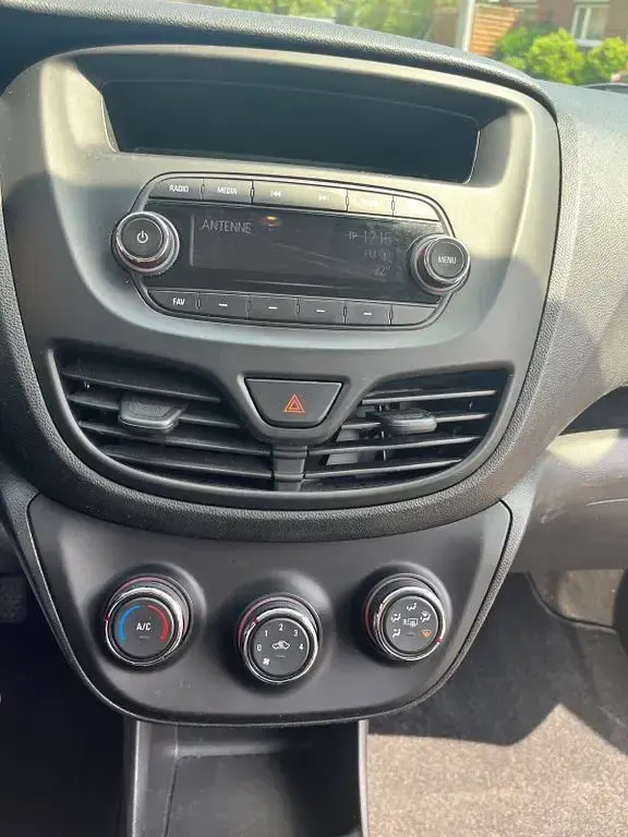 Gebraucht Opel Karl Active 75 PS (55 kW) 2017 Weiß Kleinwagen