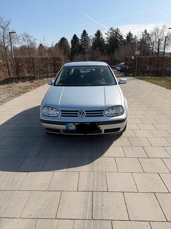 Gebraucht VW Golf IV 105 PS (77 kW) 2003 Silber Kleinwagen