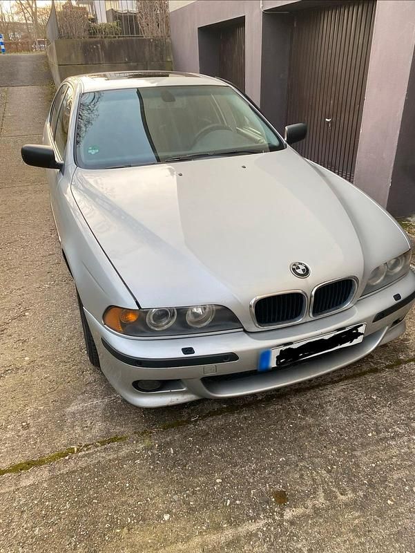 Gebraucht BMW 525 163 PS (119 kW) 2003 Silber Limousine
