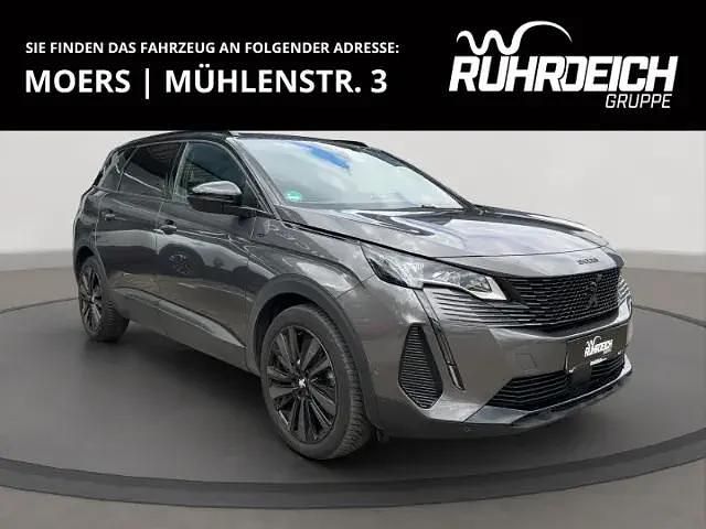 Grau Gebraucht 2023 Peugeot 5008 GT Van / Kleinbus | 37.489 € (Teuer) - Bild 1/4