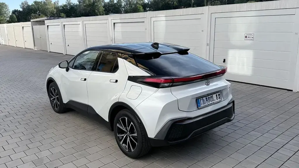 Gebraucht Toyota C-HR Team 197 PS (144 kW) 2024 Weiß SUV