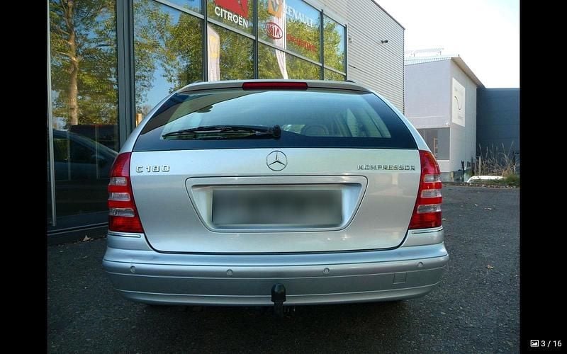 Gebraucht Mercedes 180 143 PS (105 kW) 2005 Silber Limousine