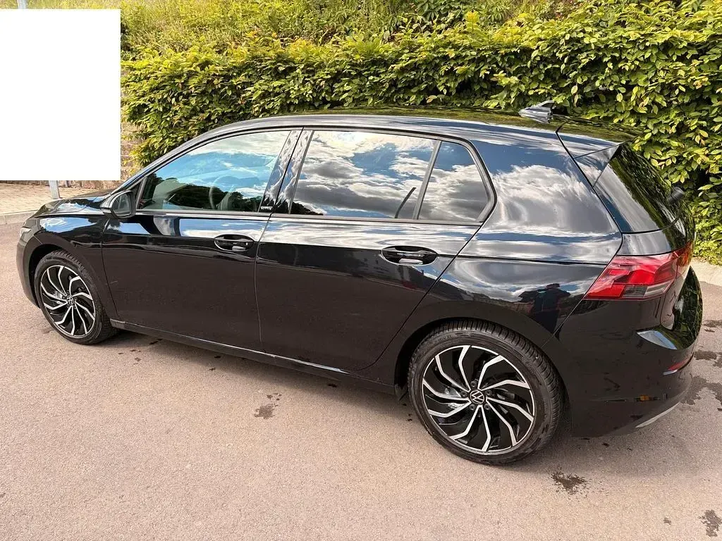 Gebraucht VW Golf VIII Active 131 PS (96 kW) 2023 Schwarz Limousine