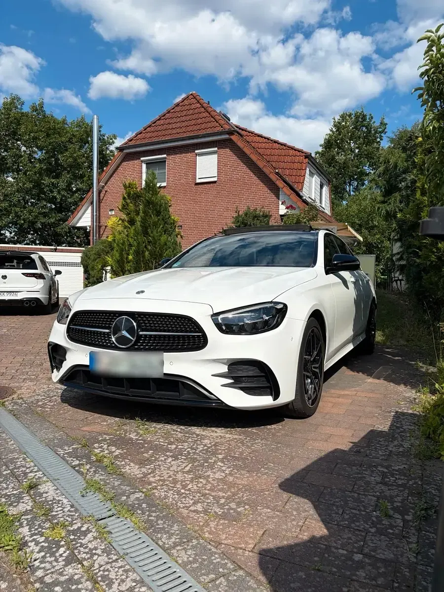 Gebraucht Mercedes 300 265 PS (194 kW) 2022 Weiß Limousine
