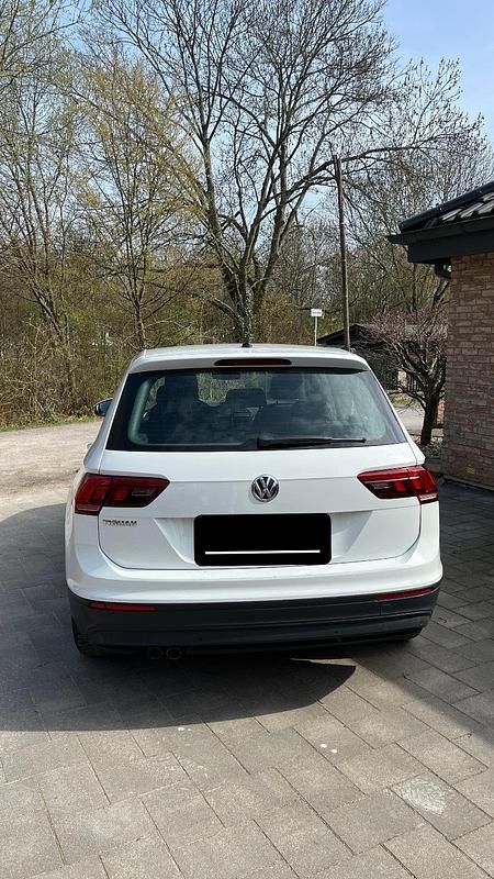 Gebraucht VW Tiguan 130 PS (95 kW) 2020 Weiß SUV