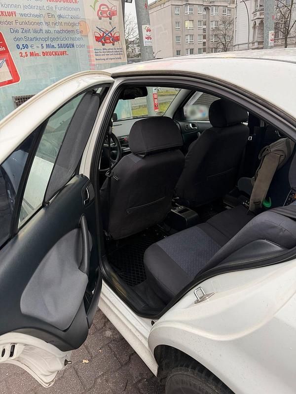 Gebraucht Skoda Octavia 75 PS (55 kW) 2005 Weiß Limousine