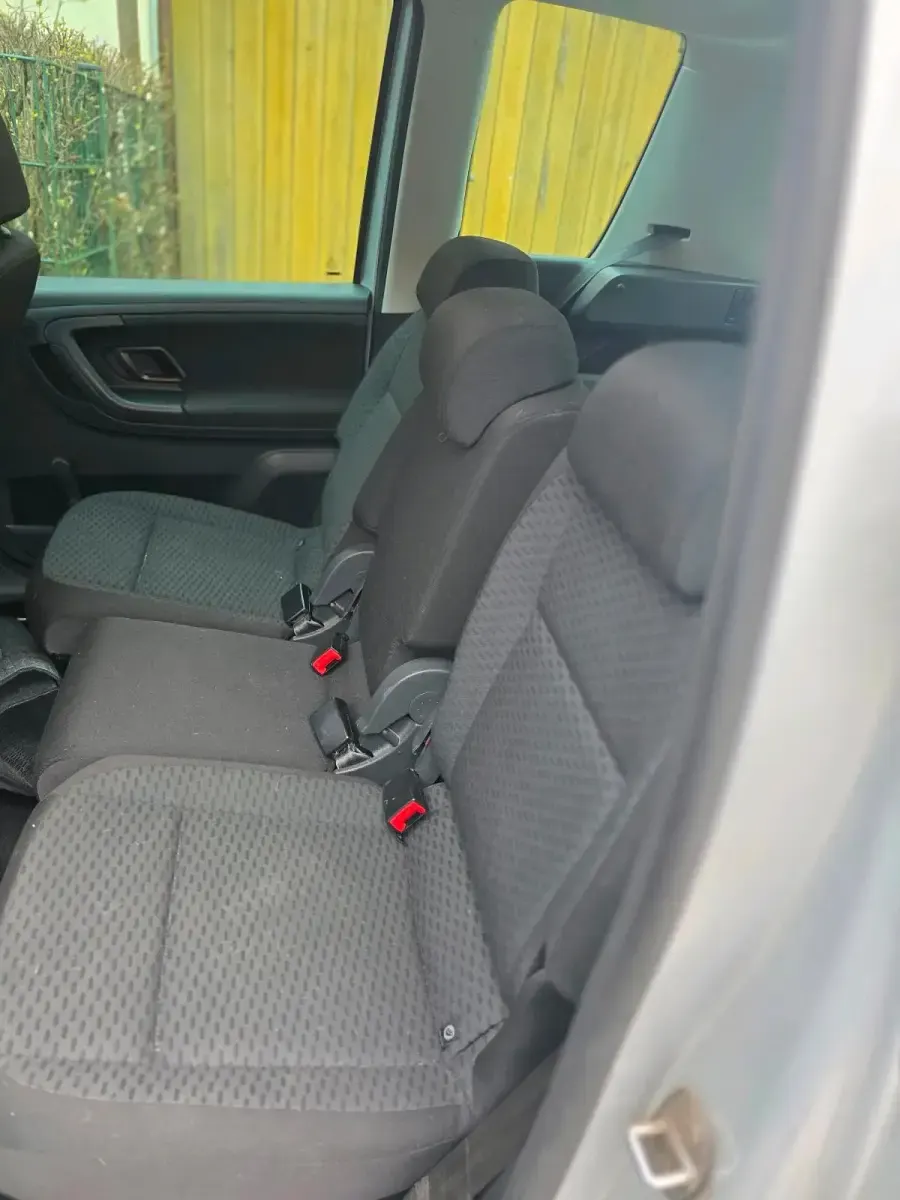 Gebraucht Skoda Roomster 85 PS (62 kW) 2012 Silber Van / Kleinbus