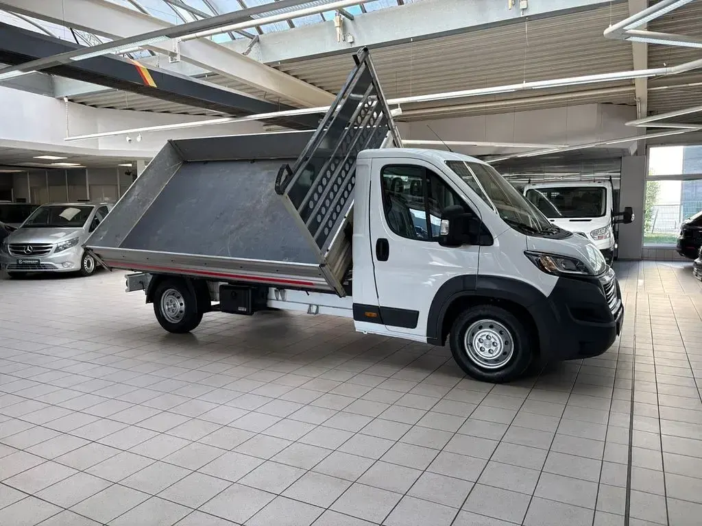 Gebraucht Peugeot Boxer 131 PS (96 kW) 2017 Weiß Van