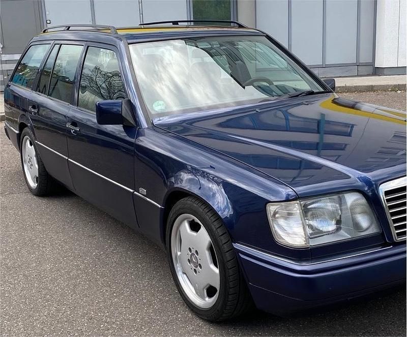 Gebraucht Mercedes E280 AMG 193 PS (141 kW) 1995 Blau Kombi