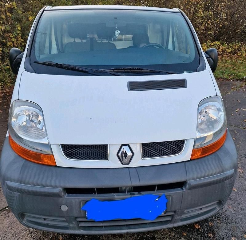 Gebraucht Renault Trafic 82 PS (60 kW) 2005 Weiß Van / Kleinbus