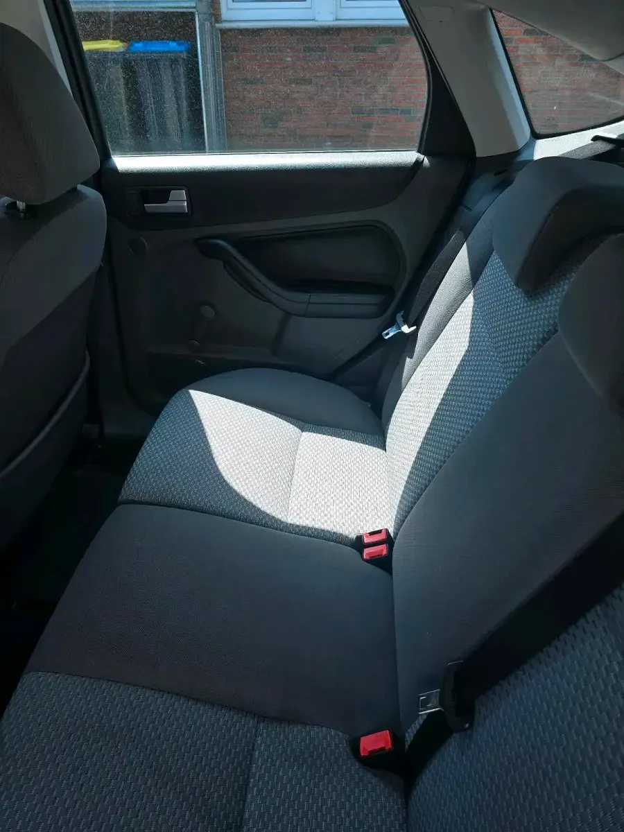 Gebraucht Ford Focus 125 PS (91 kW) 2007 Blau Kleinwagen