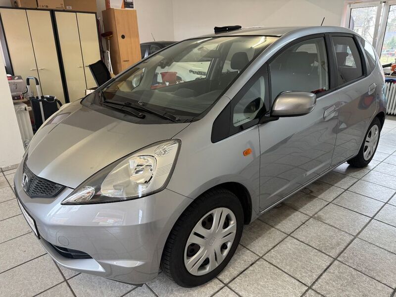 Silber Gebraucht 2011 Honda Jazz Trend Kleinwagen | 5.555 € (Fairer Preis) - Bild 1/4