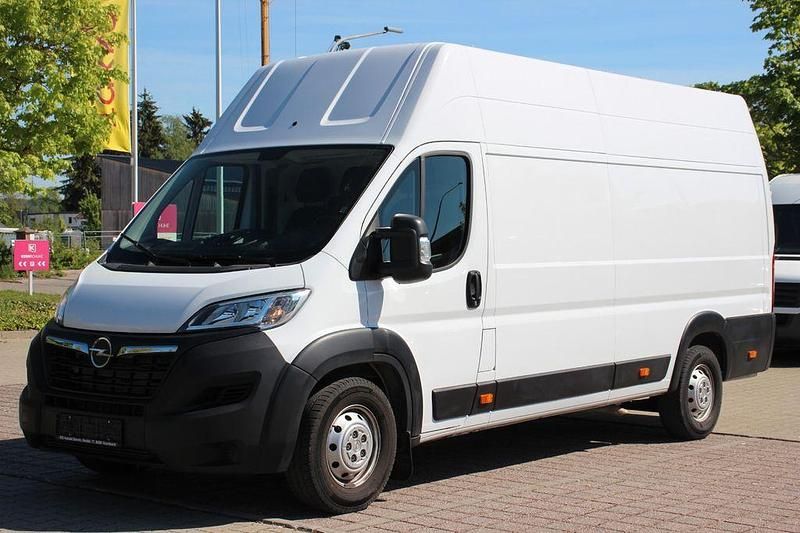 Weiß Gebraucht 2023 Opel Movano Van | 22.990 € (Superpreis) - Bild 1/4