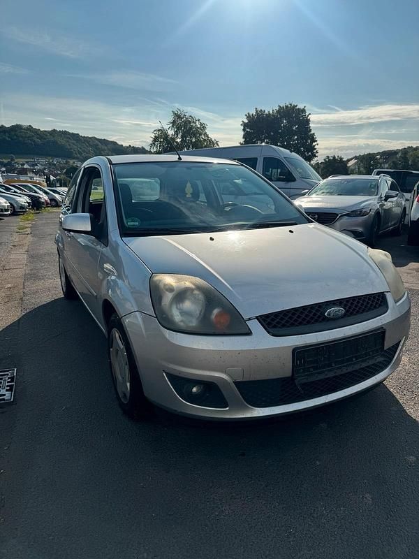 Grau Gebraucht 2008 Ford Fiesta Kleinwagen | 999 € (Fairer Preis) - Bild 1/4