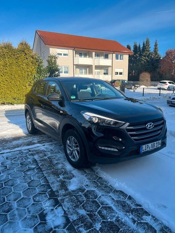 Schwarz Gebraucht 2018 Hyundai Tucson Pure SUV | 14.200 € (Guter Preis) - Bild 1/4