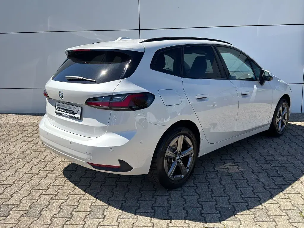 Gebraucht BMW 225 Active Tourer 245 PS (180 kW) 2025 Weiß Van / Kleinbus