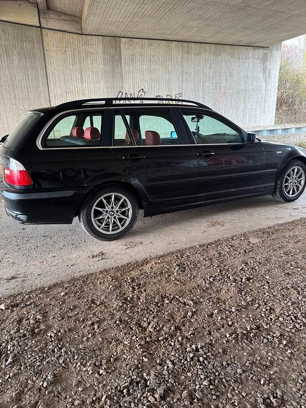 Gebraucht BMW 318 Shadowline 116 PS (85 kW) 2004 Schwarz Kombi