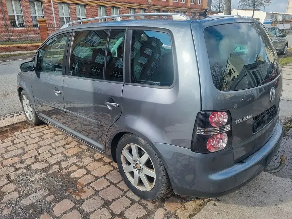 Gebraucht VW Touran 136 PS (100 kW) 2004 Grau Van / Kleinbus
