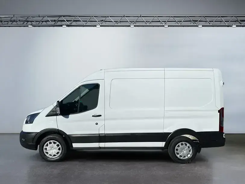 Używany Ford Transit Trend 131 KM (96 kW) 2022 Biały Sedan/Limuzyna
