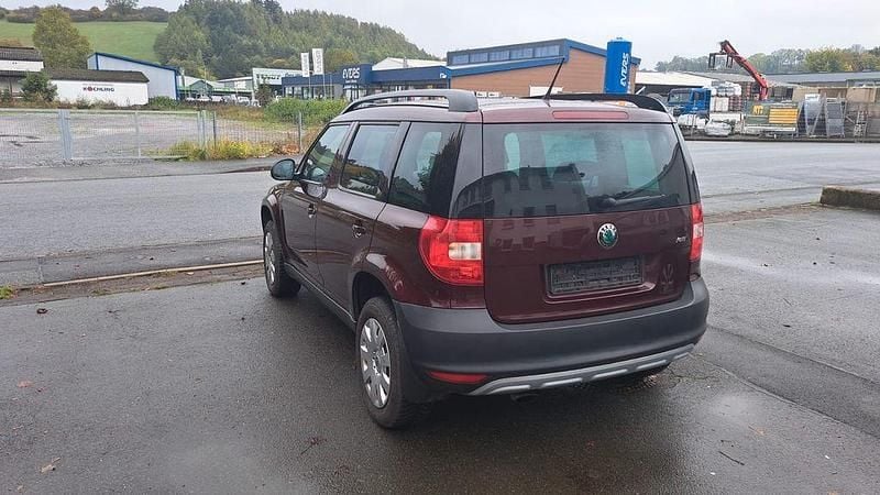 Gebraucht Skoda Yeti Easy 105 PS (77 kW) 2012 SUV