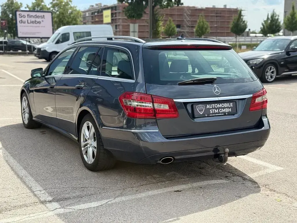 Gebraucht Mercedes E200 Avantgarde 184 PS (135 kW) 2011 Grau Limousine