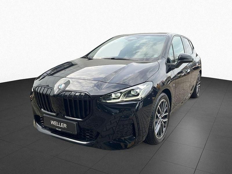 Gebraucht BMW 220 Active Tourer Performance 156 PS (114 kW) 2023 Schwarz Van / Kleinbus