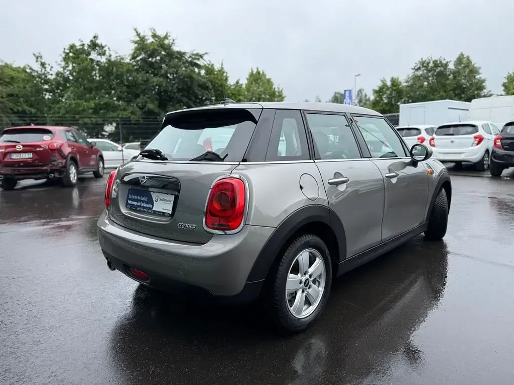 Gebraucht Mini Cooper 136 PS (100 kW) 2018 Grau Kleinwagen
