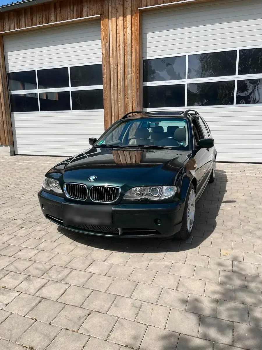 Second-hand BMW 330 231 CP (169 kW) 2001 Verde Break