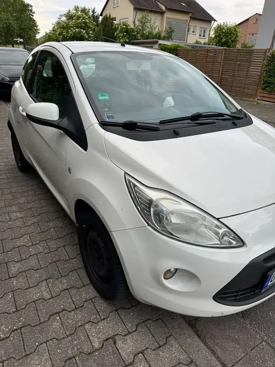 Gebraucht Ford Ka Trend 69 PS (50 kW) 2010 Weiß Kleinwagen